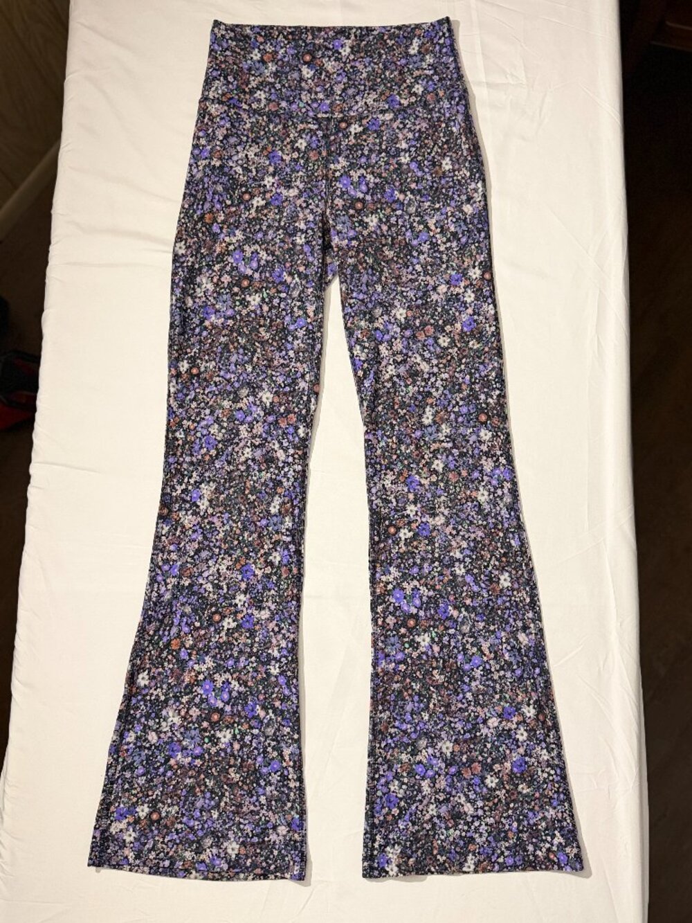 Lululemon Groove Nulu Super High Rise Flare Pants Flower Burst Multi Size 8